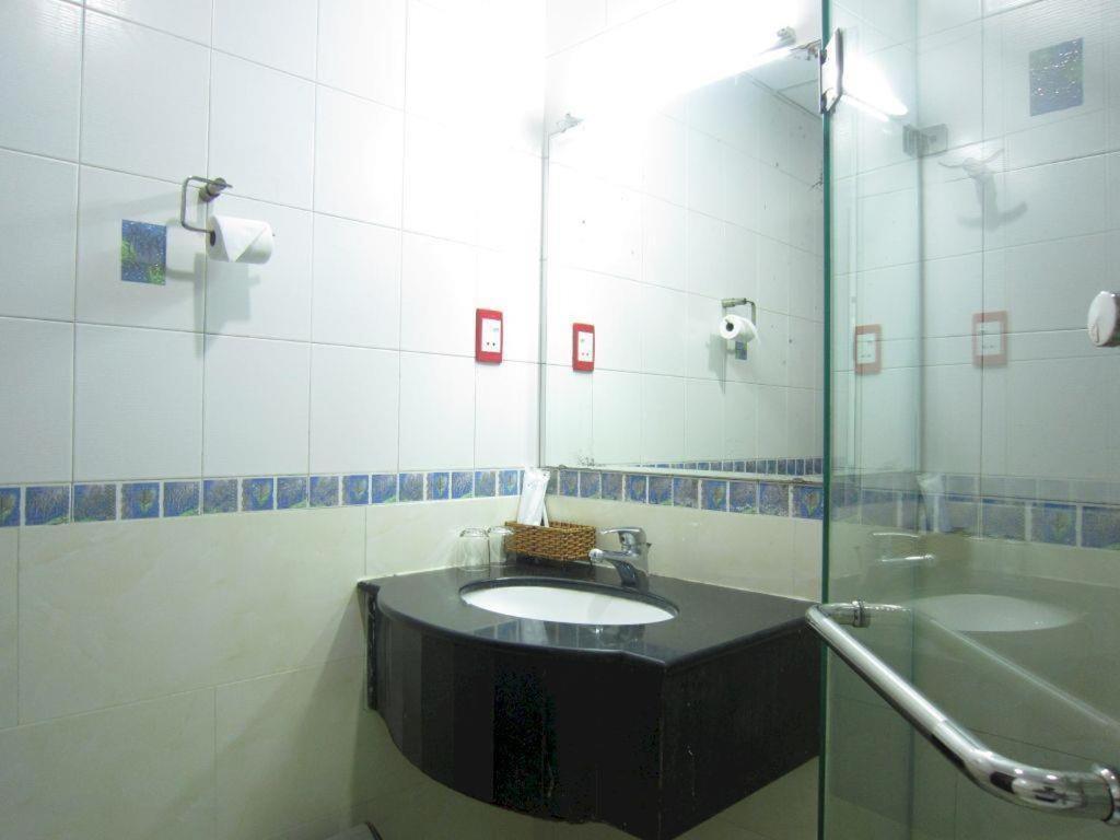 Thien Hoa Hotel Ho Chi Minh City Bagian luar foto